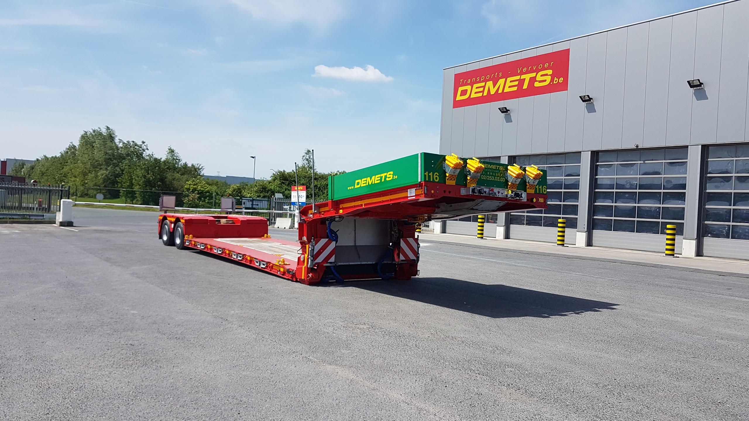 Semi-remorque pour transport de bobinnes-extensible | Demets